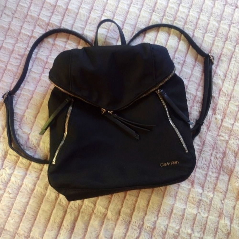 Calvin Klein Mini Backpack EUC - Picture 2 of 16